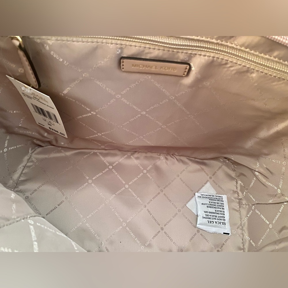 NWT! Michael Kors Aria Blush Large Signature Tote Bag - Picture 11 of 14